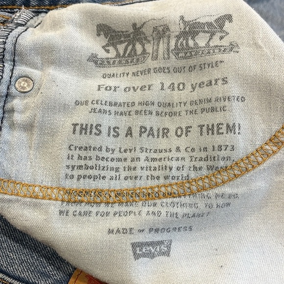 Levi 505 Light Wash Jeans - Picture 7 of 7